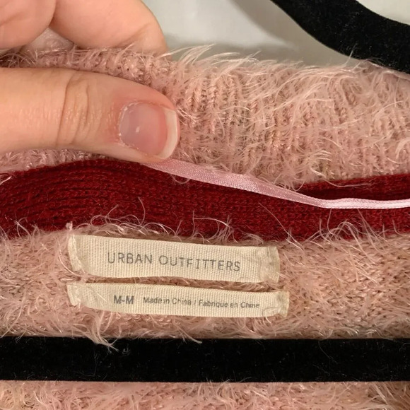 Urban Outfitters Sweater Women Medium Pink Floral Fuzzy Vneck Overiszed - Picture 2 of 6